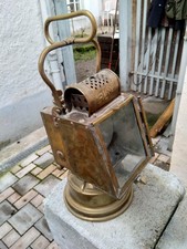 Ancienne lanterne à carbure