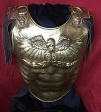 Armure d'aigle médiéval en
