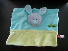 *. DOUDOU PLAT TEX BABY LAPIN VERT BLEU GRIS AUTO VOITURE EXCELLENT ETAT