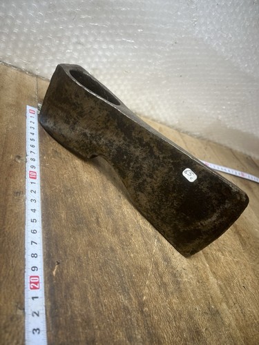 Hache bûcheron outil ancien - ,
