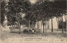 CPA SAUXILLANGES Place de la