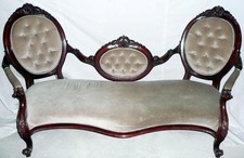 LOT DE GARNITURES DE CANAPÉ