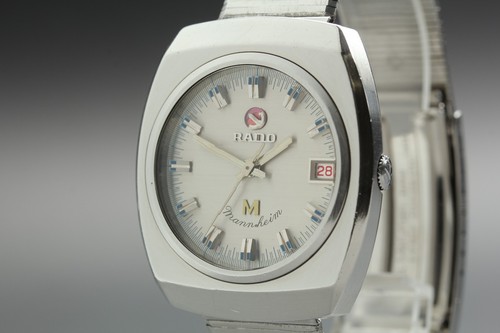 Presque comme neuve - **, montre