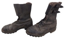 Paire de rangers modèle 61 cuir noir armée française