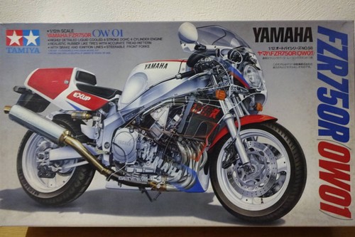 Tamiya yamaha fzr750r - 1/12,