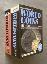 STANDARD CATALOG OF WORLD COINS ( 1601-1700 & 1701-1800 ) , NUMISMATIQUE . TBE .