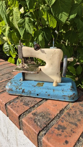 Machine coudre jouet - à,