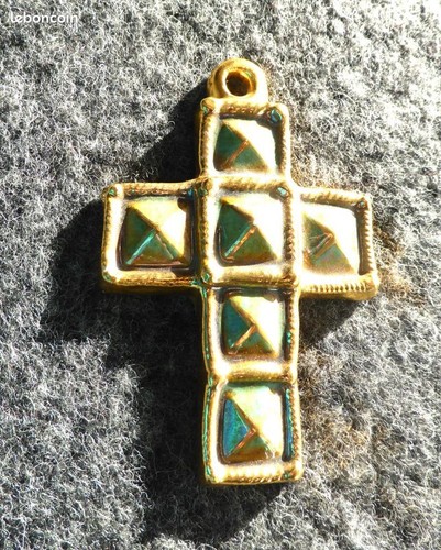 Rare pendentif croix - rare, de