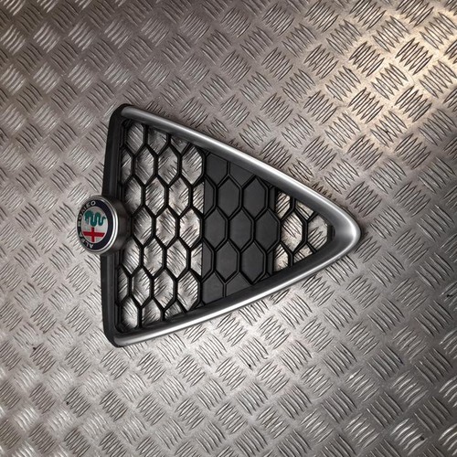 Calandre 156109980 alfa romeo - calandre,