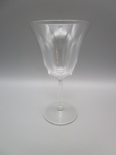 Louis verre de - de, table