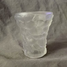 Vase en verre pressé moulé givré Josef Inwald Barolac décor de pensées