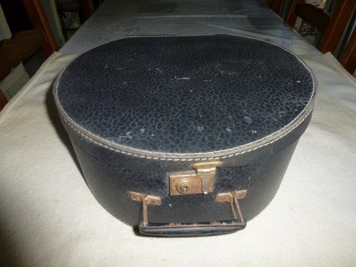 Superbe boite chapeau - boite, a