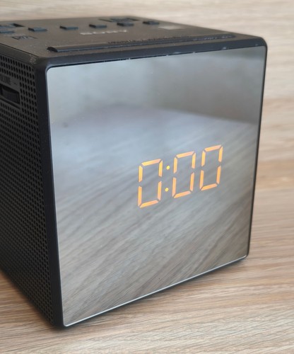 Radio réveil sony - sony, icf-c1t