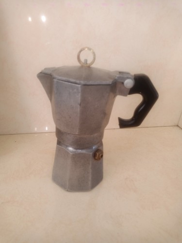 Petite cafetière italienne - cafetière,
