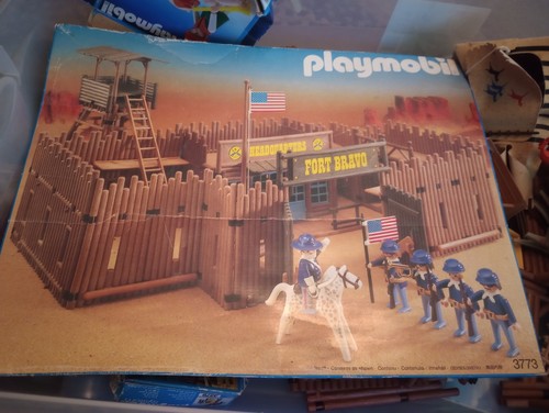 Vintage playmobil fort - vintage,