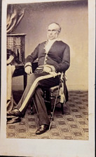 Préfet en grande tenue avec