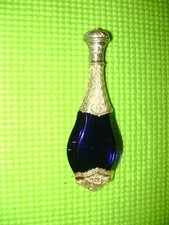 ANCIEN FLACON A SEL-FLACON DE PAMOISON-ARGENT VERMEIL ET CRISTAL XIX EME