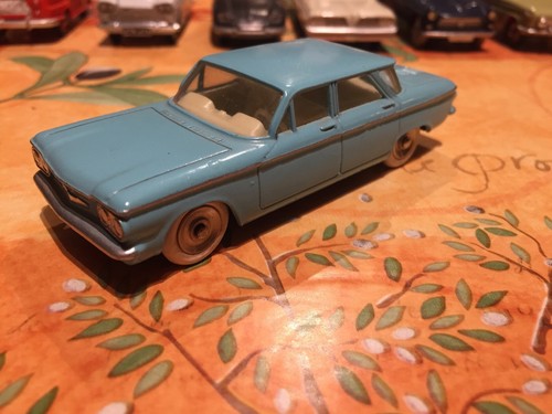 Dinky toys chevrolet - toys, corvair