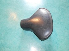 Selle noire Peugeot 102 neuve ancien stock