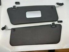 Jeu de clips de pare-soleil et