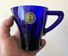  ancien pichet Biere des Houilleres en verre opaline bleu cobalt