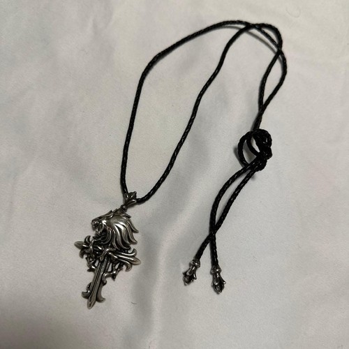 Collier final fantasy - collier,