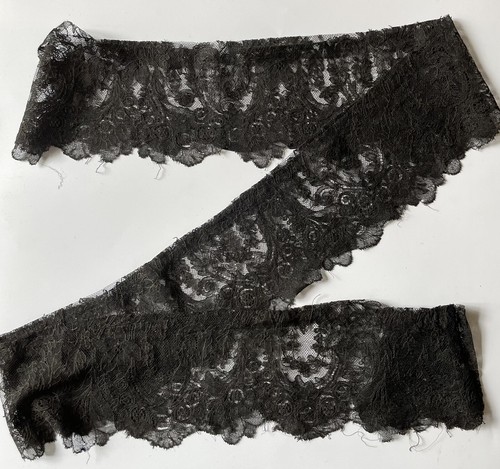 Ancien galon dentelle noire - galon,