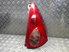 Feu arriere principal droit