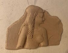 ancienne reproduction égyptienne carte moulage du Louvre Stele d'une déesse