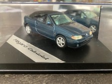 Renault Megane cabriolet bleu