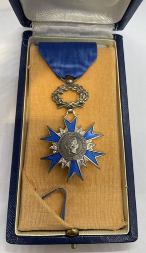 Ancienne médaille ordre - médaille,