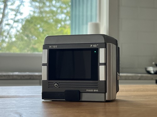 Phase one p45 digital back - one,