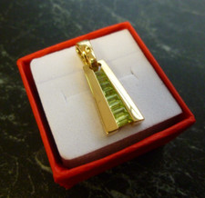 Pendentif signé Guy Laroche