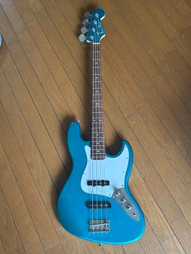 Guitare basse électrique