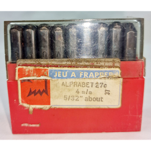 Ancien jeu lettres - de, à