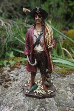 304   FIGURINE  STATUETTE