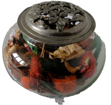 Pot pourri en verre pour fleurs séchées couvercle métal découpé ajouré  N464