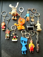 LOT 11 PORTE CLES PUBLICITES ANCIENNES FIGURINES THEMES tous différents