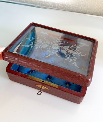 Coffret ancien vitrine