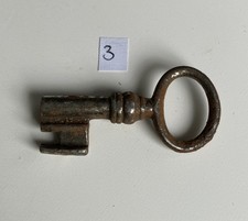 petite cle ancienne de coffret, boite,  cadenas, malle...  panneton en Z n° 3
