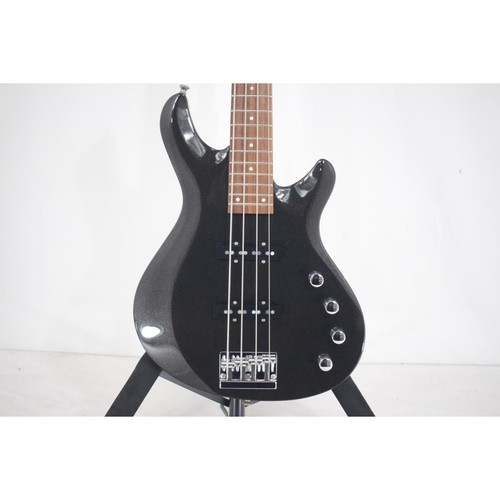Guitare basse électrique