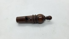SIFFLET EN BOIS ANCIEN
