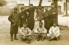  Militaire Carte PHoto de soldats du 130 ème Régiment avec buste mannequin