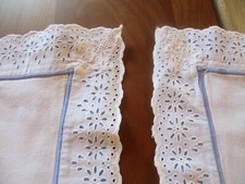 Taie d'oreiller N°83 coton bleu broderie anglaise  69 x 71 cm 1 paires = 2 taies