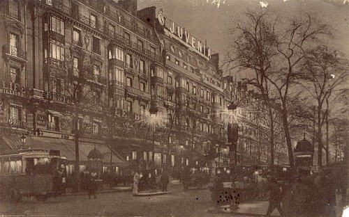 Paris une enseigne lumineuse - paris,