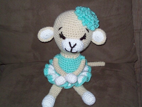 Crochet party monkey - in,