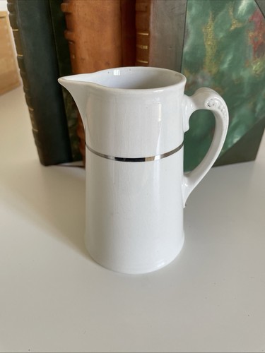 Petit crémier pot à - petit,