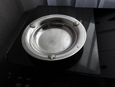 ANCIENNE ASSIETTE A BOUILLIE POUR BÉBÉ EN MÉTAL ARGENTE COQUILLE St. JACQUES  