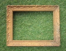 Ancien petit cadre en bois et stuc doré XIXe dimension feuillure 18,1 X 13,2 cm.