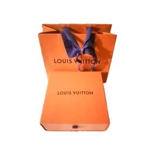 Louis Vuitton Lot Boîte 17/17/6 cm et sac   article Neuf et Authentique 